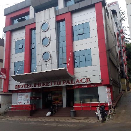 Hotel Preethi Palace Ooty Esterno foto