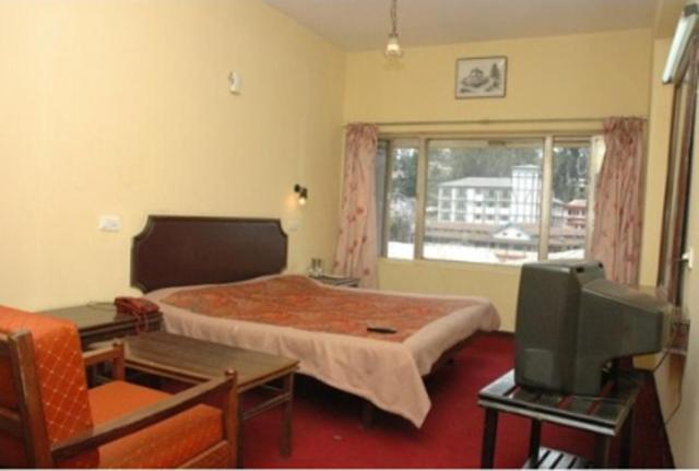 Hotel Preethi Palace Ooty Esterno foto
