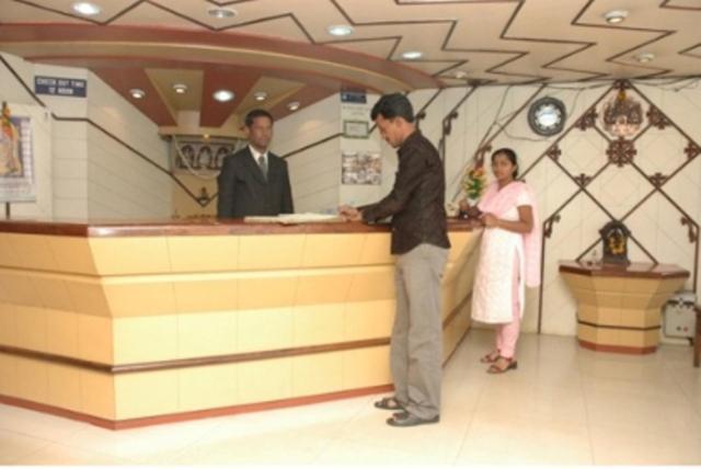 Hotel Preethi Palace Ooty Esterno foto