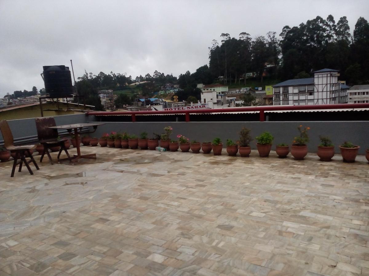 Hotel Preethi Palace Ooty Esterno foto