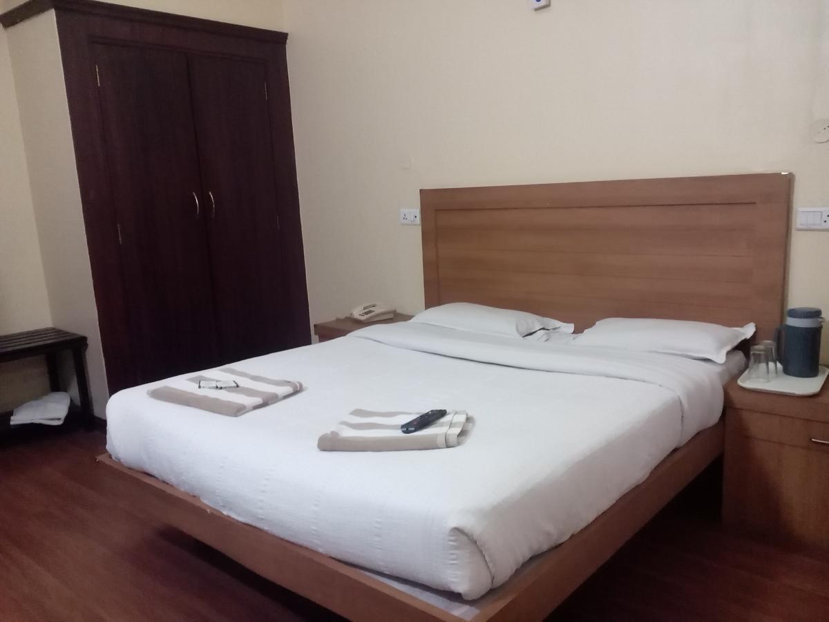 Hotel Preethi Palace Ooty Esterno foto